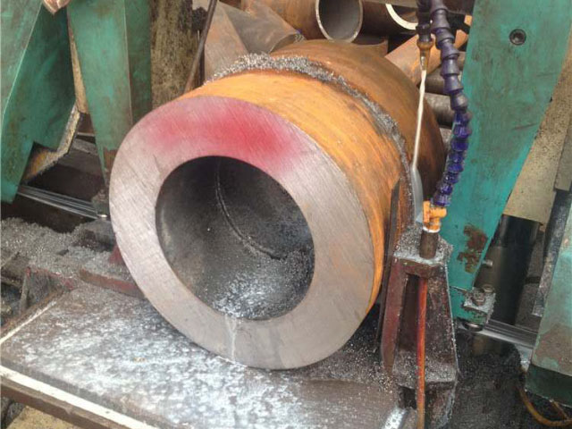 厚壁無(wú)縫鋼管切割